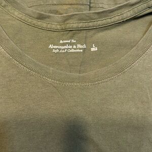 Green Abercrombie tee